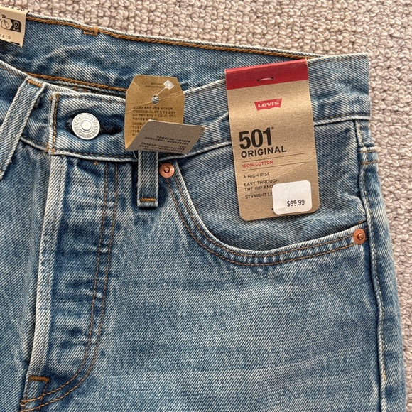 Levi's Classic Blue 501 Distressed Jeans - Picture 6 of 6